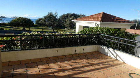 Sands 16, 20 - 22 Pacific Parade - Kawana Tourism 2