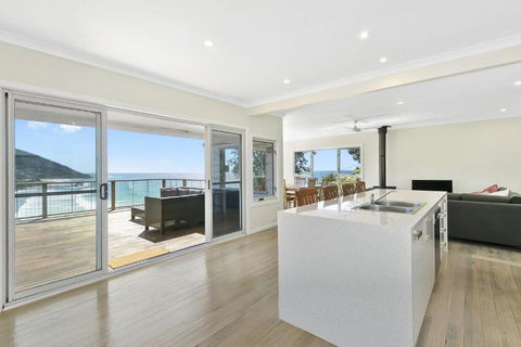 Sands End - Kawana Tourism 1