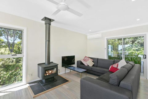 Sands End - Kawana Tourism 2