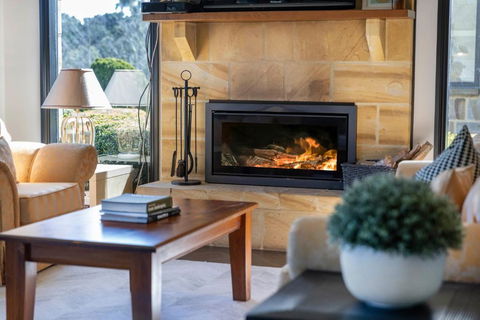 Sandstone Estate - Kawana Tourism 3
