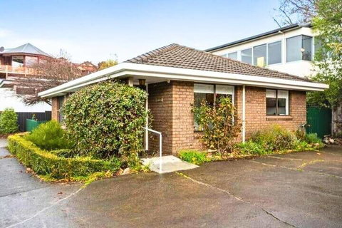 Sandy Bay Cozy Cottage Close To CBD - Kawana Tourism 2