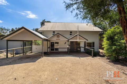 Sandy Bay Getaway W Spa 4 Bdr - Kawana Tourism 3