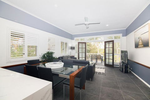 Sandy Beach Resort - Kawana Tourism 2