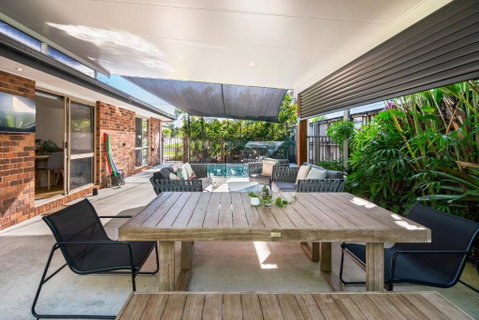 Sandy Dunes Retreat Pet-Friendly Wurtulla Home - Kawana Tourism 1