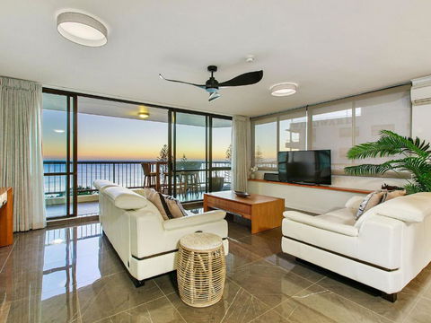 Seaview 31 Luxurious Beachside Two Bedroom Apartment In Seaview Resort With Stunning Views - Kawana Tourism 3