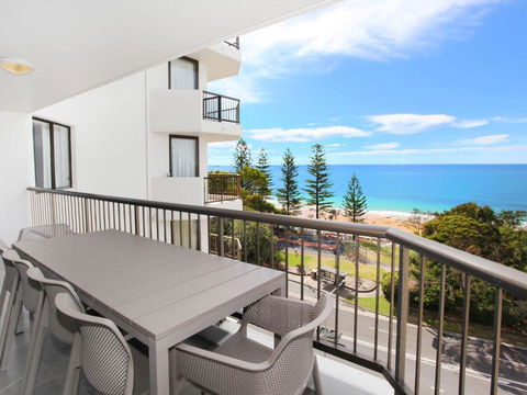 Seaview 31 Luxurious Beachside Two Bedroom Apartment In Seaview Resort With Stunning Views - Kawana Tourism 2