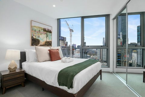 Stunning Lake Views Apt W Balcony And Wi-Fi - Kawana Tourism 2