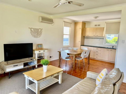 SUMMER DAYSIES - Pet Friendly WiFi - Kawana Tourism 2