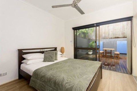 Take Advantage Of This Location - Casuarina Court - Kawana Tourism 3