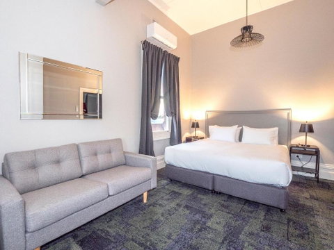 Telegraph Hotel Numurkah - Kawana Tourism 0