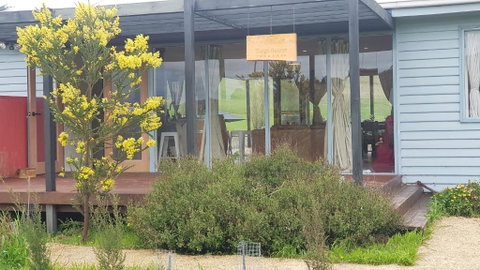 The Harvest, Ese Vineyard Cottage - Kawana Tourism 0