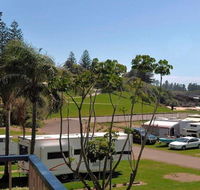 Beachside Getaway - 150m to beach - Kawana Tourism