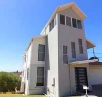 Beachside Oasis - Kawana Tourism