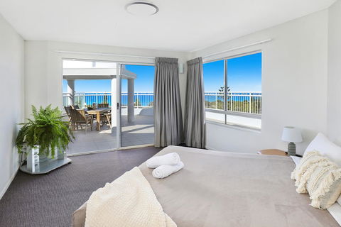 Beachside Resort Kawana Waters - Kawana Tourism 1