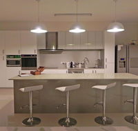 Beautifully Appointed Large Family Home - Kawana Tourism