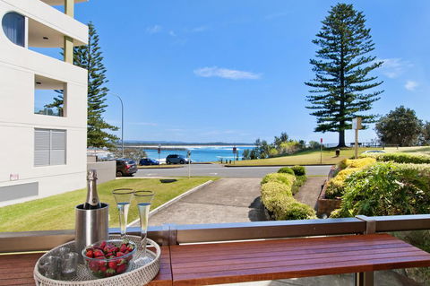 Beauty At The Beach - Modern Beachfront Apartment - Kawana Tourism 0