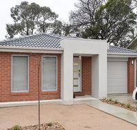 Beischer Apt A - Kawana Tourism