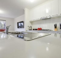 Beischer Apt B - Kawana Tourism