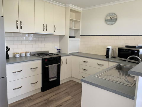 Berds Nest - Kawana Tourism 1