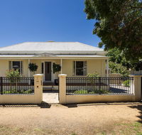Berkeley Street Townhouse - Kawana Tourism