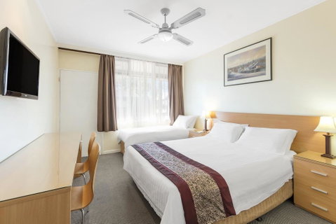 Best Western Governor Gipps Motor Inn - Kawana Tourism 3