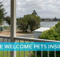 Big Stylish House with River Views Games Room  WiFI - Kawana Tourism