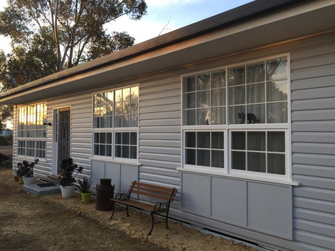 Black Cat Retreat Holiday Home - Kawana Tourism 1