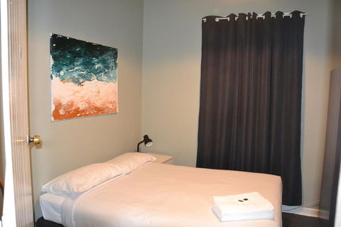 Black Diamond Lodge - Kawana Tourism 0