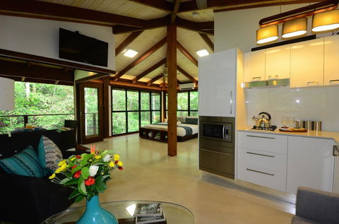 Black Palm Cape Tribulation - Kawana Tourism 0