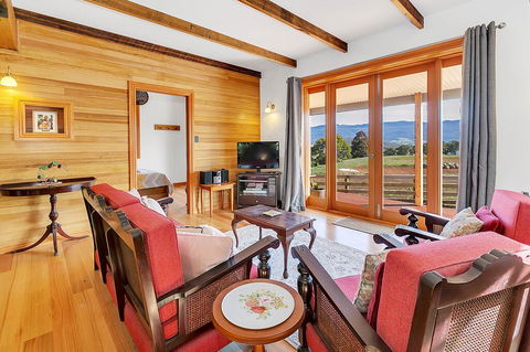 Blackwood Park Cottages Mole Creek - Kawana Tourism 3