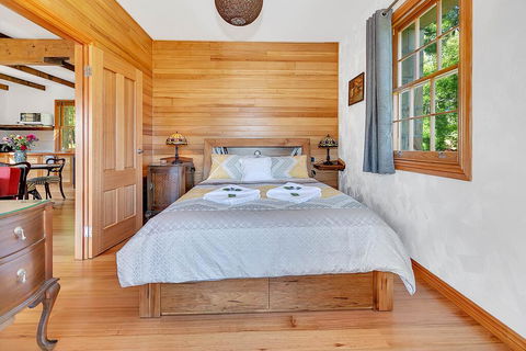 Blackwood Park Cottages Mole Creek - Kawana Tourism 2