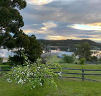 Blossoms on the Bay - Nubeena - Kawana Tourism