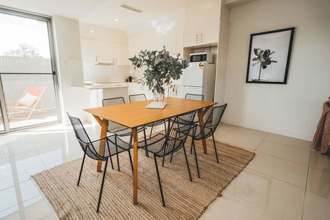 Blue Gum On First Ave - CBD Fringe, WiFi, Netflix - Kawana Tourism 2