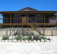 Blue Sky Escapes Sunset Oddes-sea - Kawana Tourism