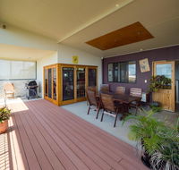Blue Water Retreat - Upstairs - Kawana Tourism