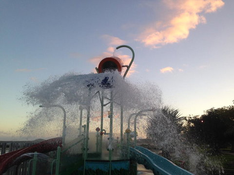 Bluewater Harbour Motel - Kawana Tourism 1