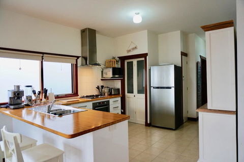 Bluey's - Kawana Tourism 2
