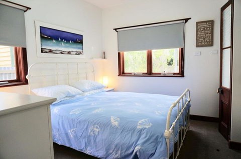 Bluey's - Kawana Tourism 3