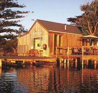 Boathouse - Birks River Retreat - Kawana Tourism