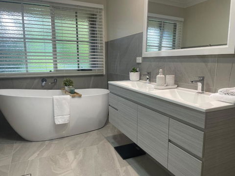 The Old Rose Farm House - Kawana Tourism 0