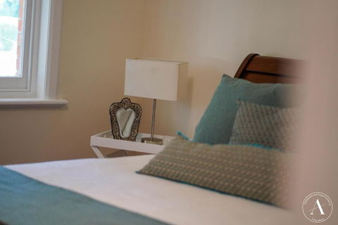 The Vigneron Villa - Kawana Tourism 3