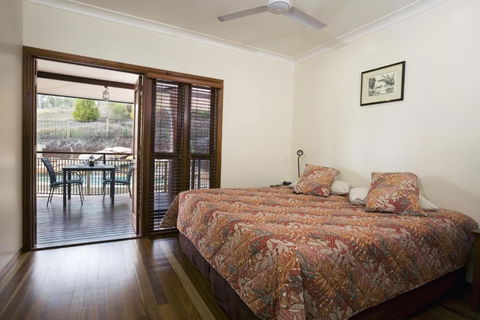 The Summit Bed & Breakfast - Kawana Tourism 1
