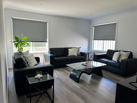 Xquisite - Kawana Tourism 1