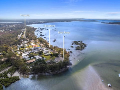 Welcome To The Crab Shack - Kawana Tourism 1