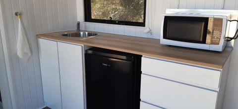 Willalooka Retreat By Tiny Away - Kawana Tourism 3