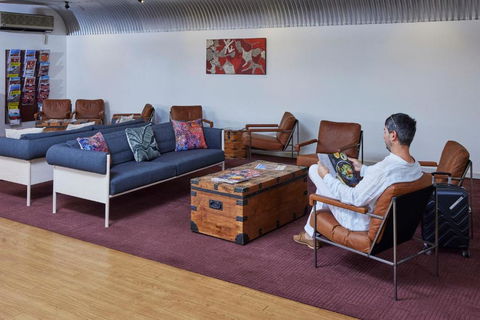 Outback Hotel - Kawana Tourism 1