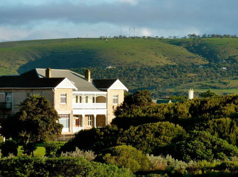 YHA Port Elliot Beach House - Kawana Tourism 0