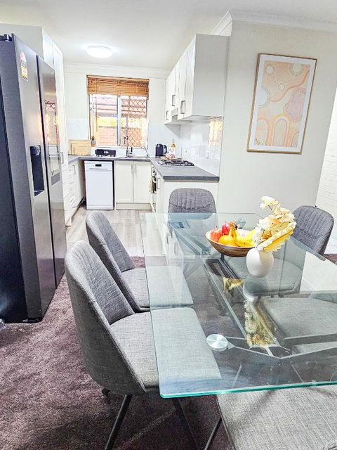 Queen Of The Desert Villa Secure & Gated 2 Bdrm Home - Kawana Tourism 0