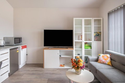West Swan B&B - Kawana Tourism 2