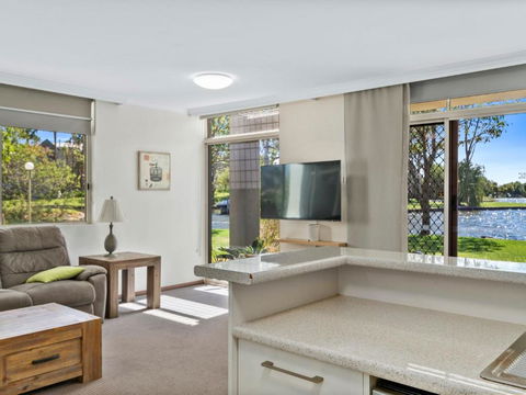 Yarrawonga Lakeside Apartment 23 - Kawana Tourism 1